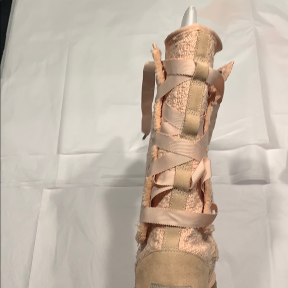 COPY - NEW Lace Up Pink Ugg Boots - Size 8 - Picture 3 of 8